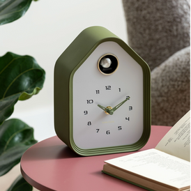 Karlsson Reina Cuckoo koekoeksklok in Luxury green in interieur