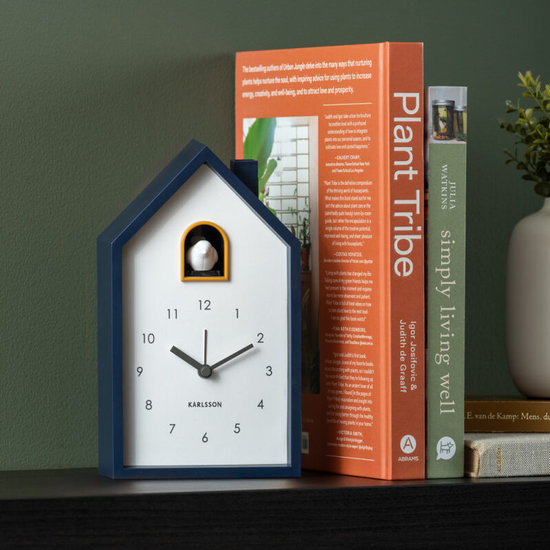 karlsson-alarm-clock-modern-cuckoo-sfeerbeeld