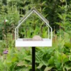 The Barn | Vogelvoederhuisje op paal
