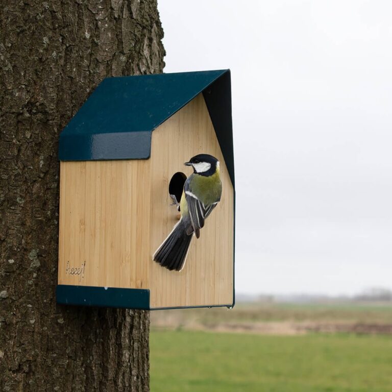 Heeej Happy Bird House bamboe vogelhuisje met vogel
